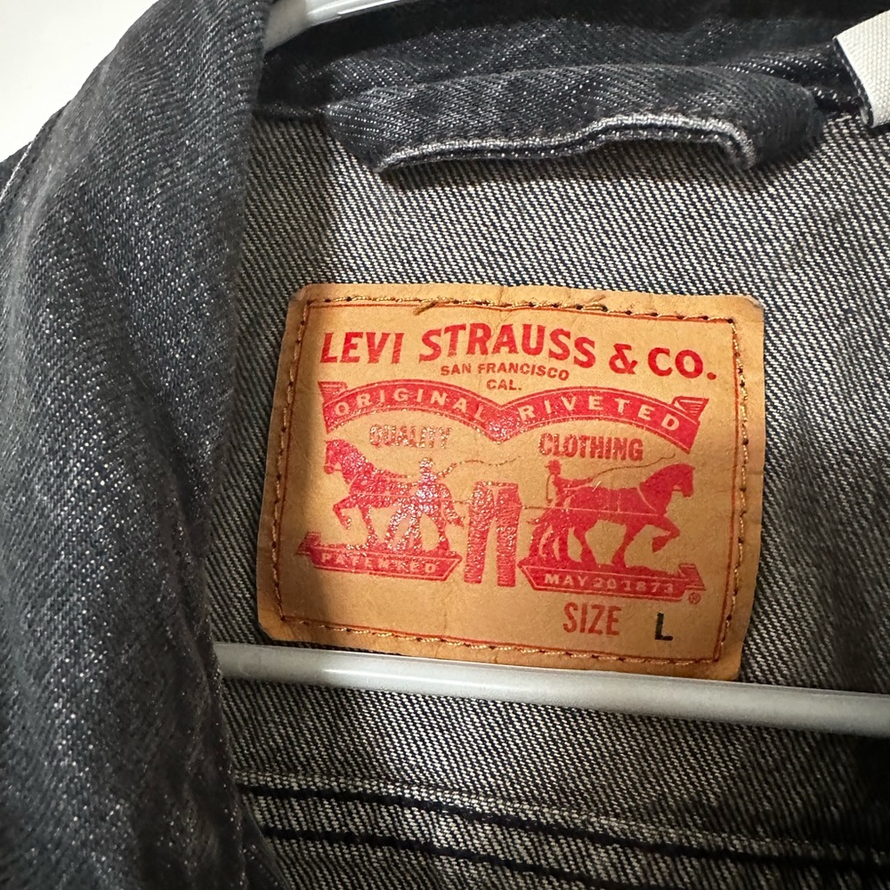 Levi’s Strauss & Co Denim Jean Trucker Jacket Men’s Size Large - Picture 4 of 7